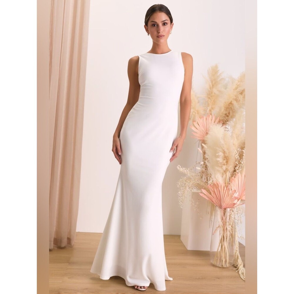 Lulus Va Va Voom White Backless Sleeveless Mermaid Maxi Dress NWT M